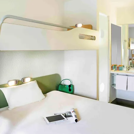 Ibis Budget Lyon Est Chaponnay Exterior photo